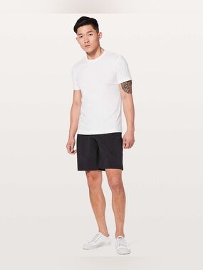 Lululemon Current State Short *9"